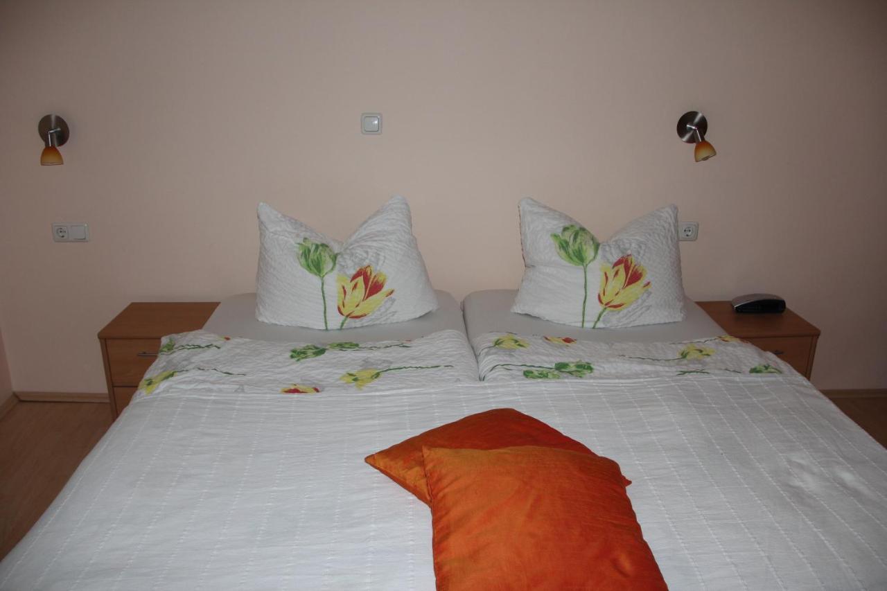 Gastehaus Weingut Rossler Hotel Lorch am Rhein Luaran gambar